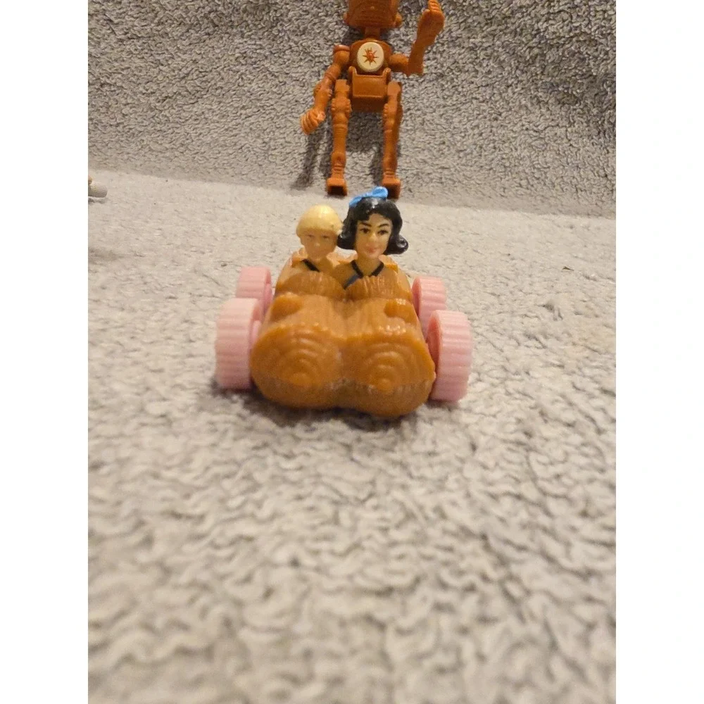 90s And Early 2000s McDonalds Toy Lot Sonic, Garfield, Flintstones, B.e.n, Piggy